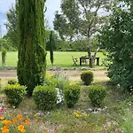 Les Pérard Caylus