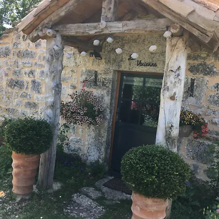 Les Perard Holiday home