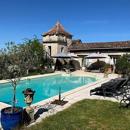 Les Perard Caylus