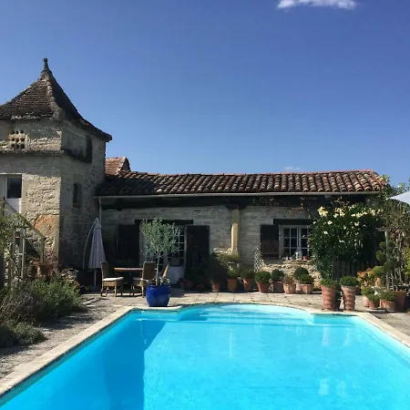 Les Perard Holiday home