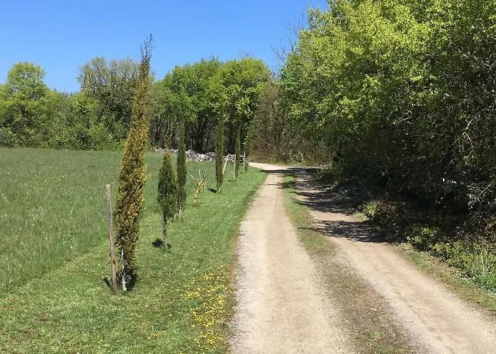Les Pérard Сasa de vacaciones Caylus